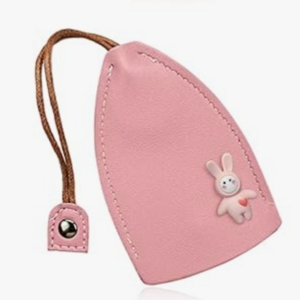 🎉FREE WITH PURCHASE🎉 Baby Pink Leather Key Holder with Bunny Design - Picture 1 of 3